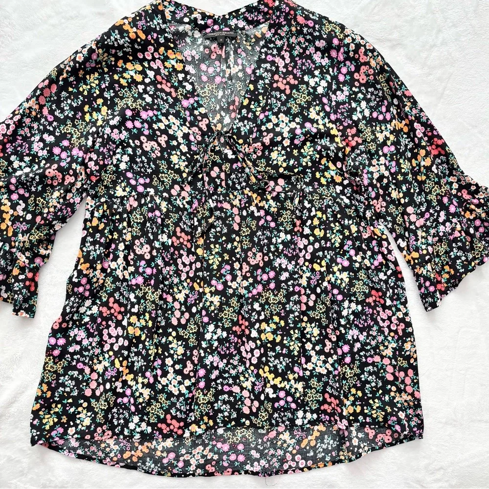 CHRISTIAN SIRIANO Boho 3/4 Sleeve Floral Tunic Top--EUC--M - Picture 9 of 16